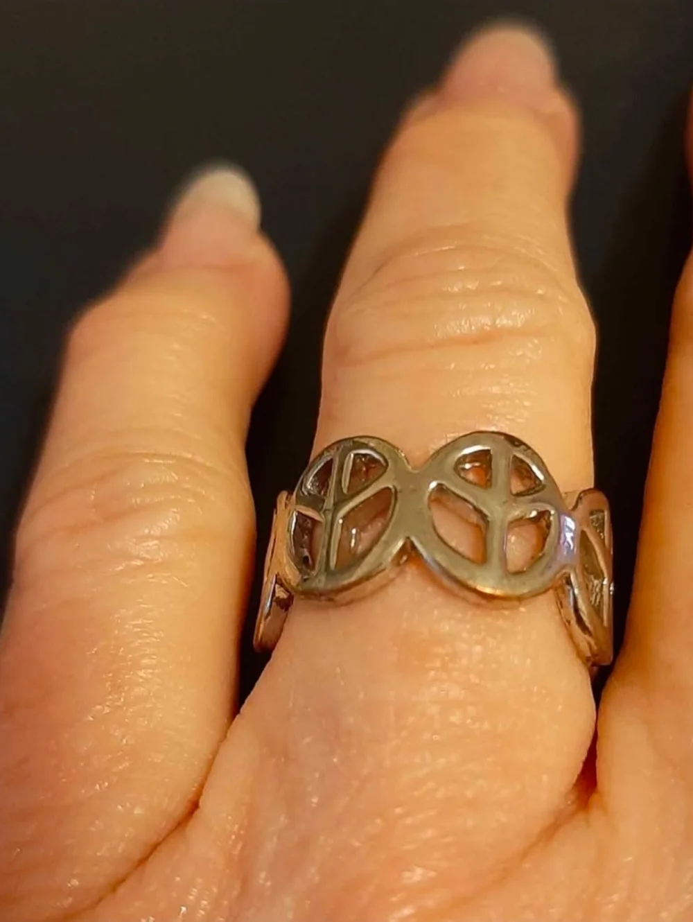 Vtg Peace Full Circle Ring Silver Tone size 6